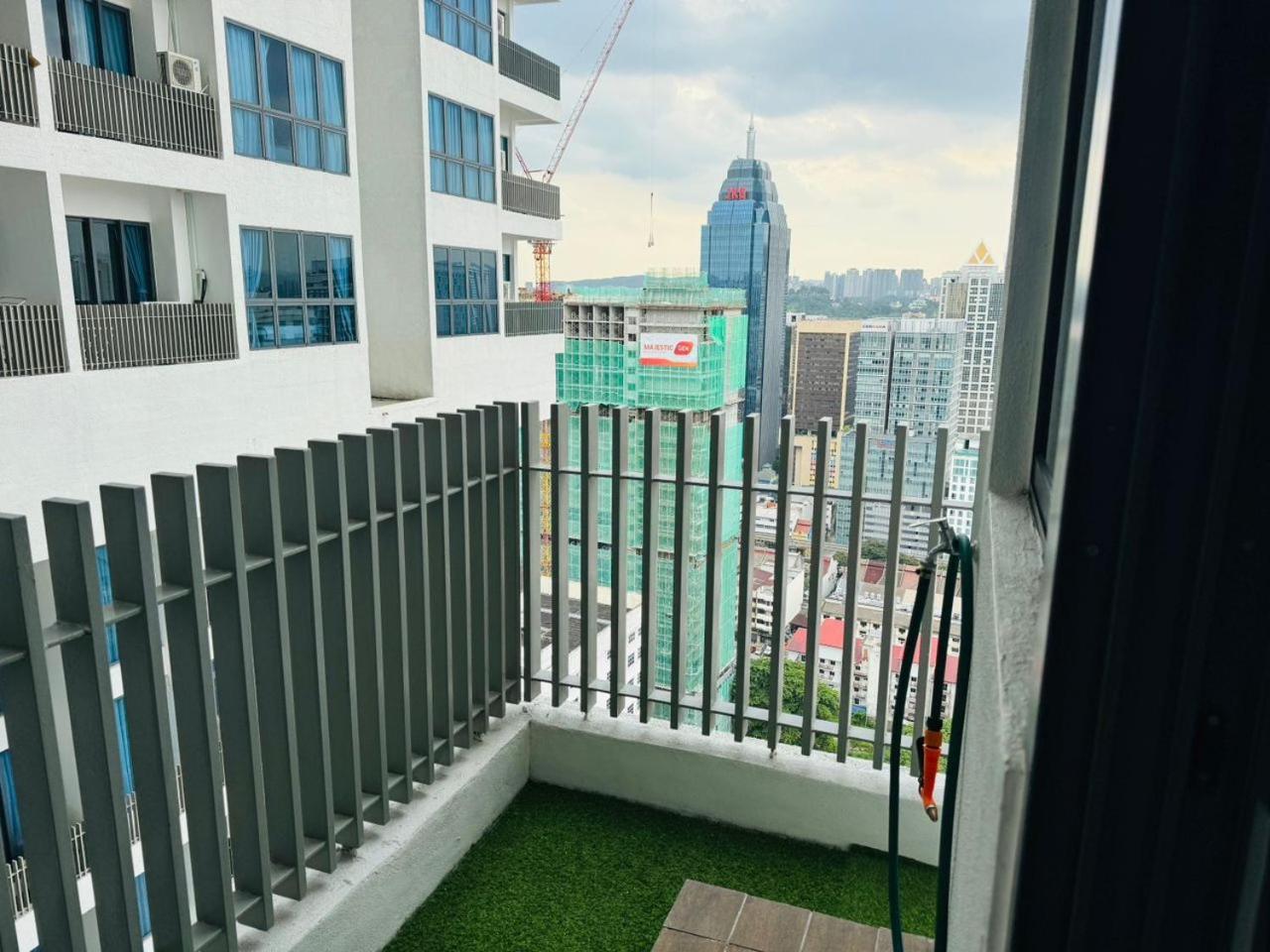 The Luxe Colony Klcc Leilighet Kuala Lumpur Eksteriør bilde
